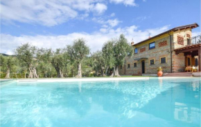 Stunning home in Bargecchia with Outdoor swimming pool and 4 Bedrooms Corsanico-Massarosa